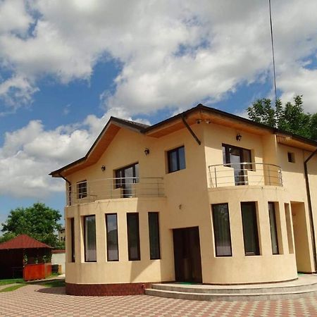 Vila Nicholas Barcanesti Экстерьер фото