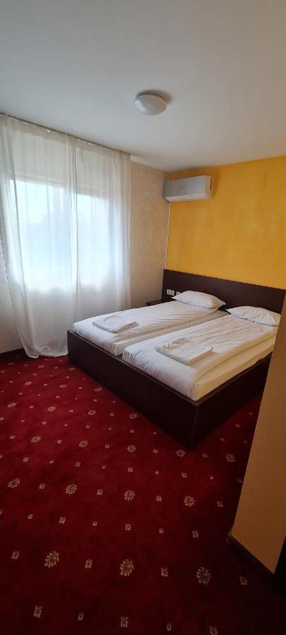 Vila Nicholas Barcanesti Экстерьер фото